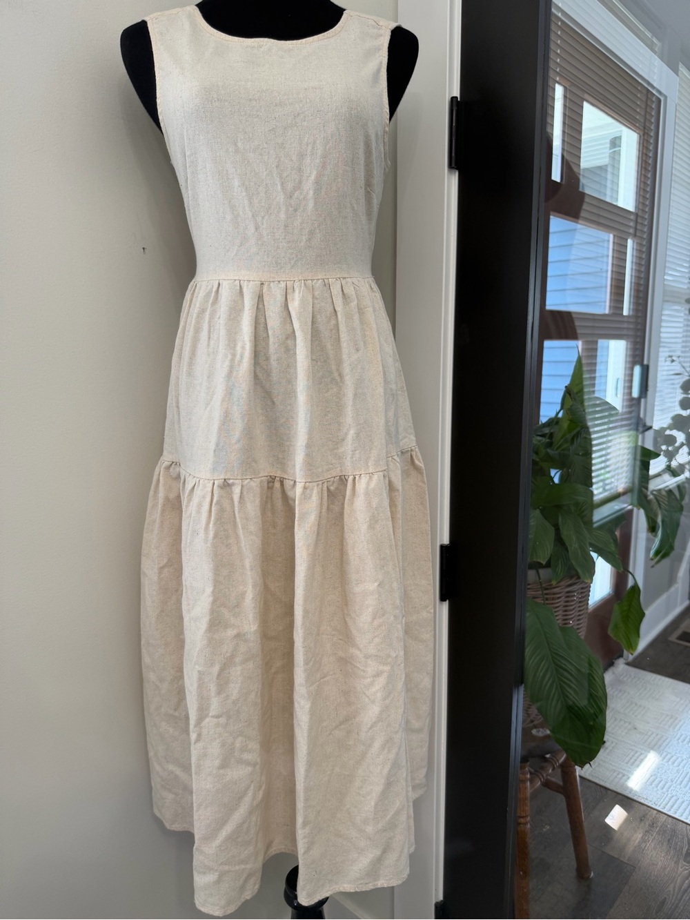 Petal & Pup 100% Linen Beige Tie-Back Tiered Midi Dress Size 4 - Picture 2 of 14